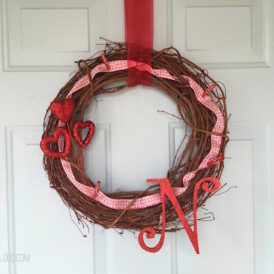 valentines wreath, diy wreath, valentines crafts, home decor