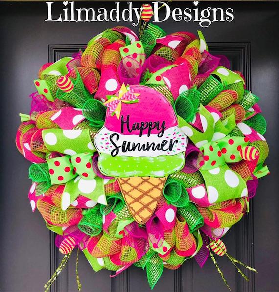 Happy summer ice cream wreath