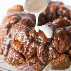 Gingerbread Monkey Bread with Cream Cheese Glaze #gingerbreadrecipes #holidayrecipes #monkeybreadrecipe