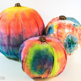 How to make tie dye pumpkins